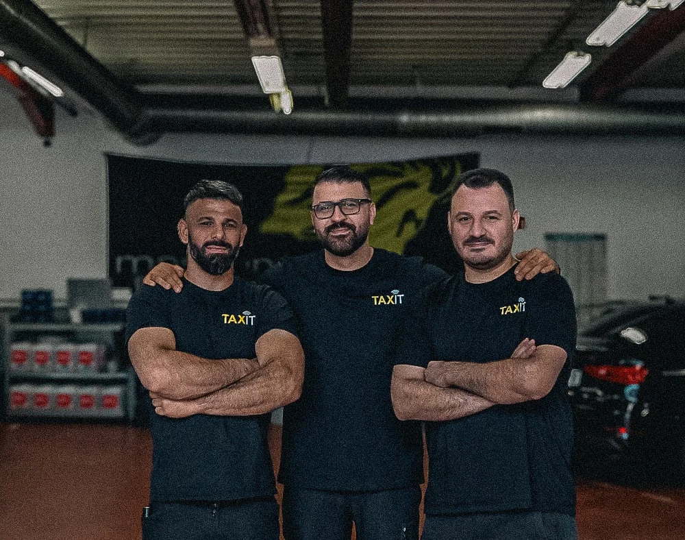 Das TAXIT Team in der Werkstatt